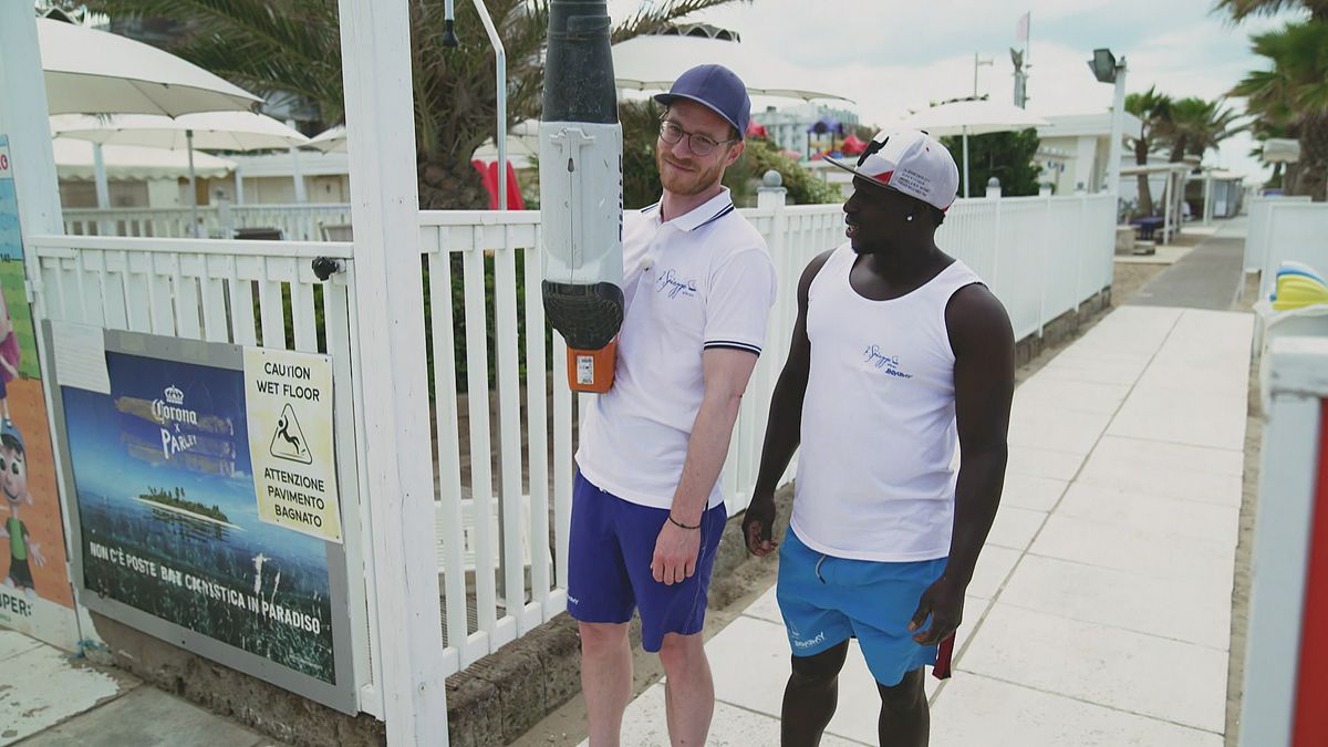 X-Days: Reporter Christoph als Strandbad-Bademeister in Rimini