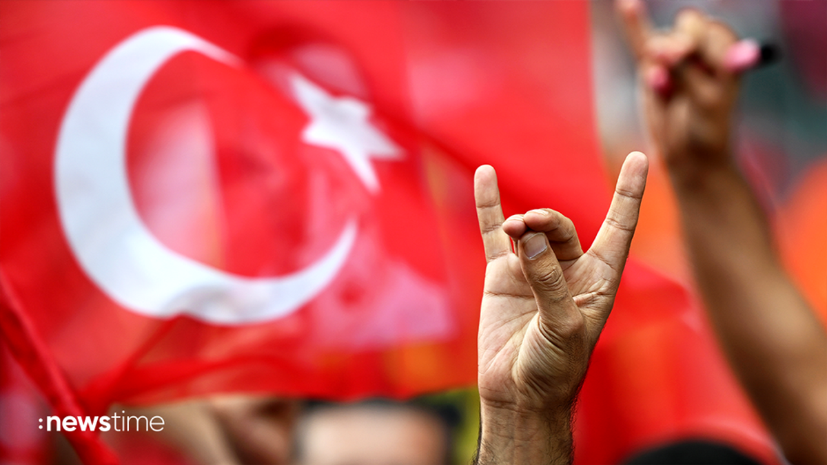 EM-Viertelfinale: Ausschreitungen zwischen türkischen und niederländischen Fans