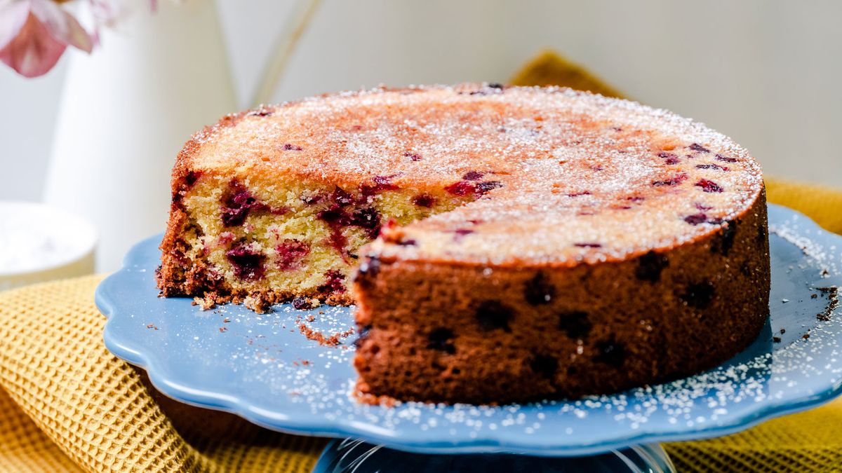 Cornmeal Cake mit Preiselbeeren