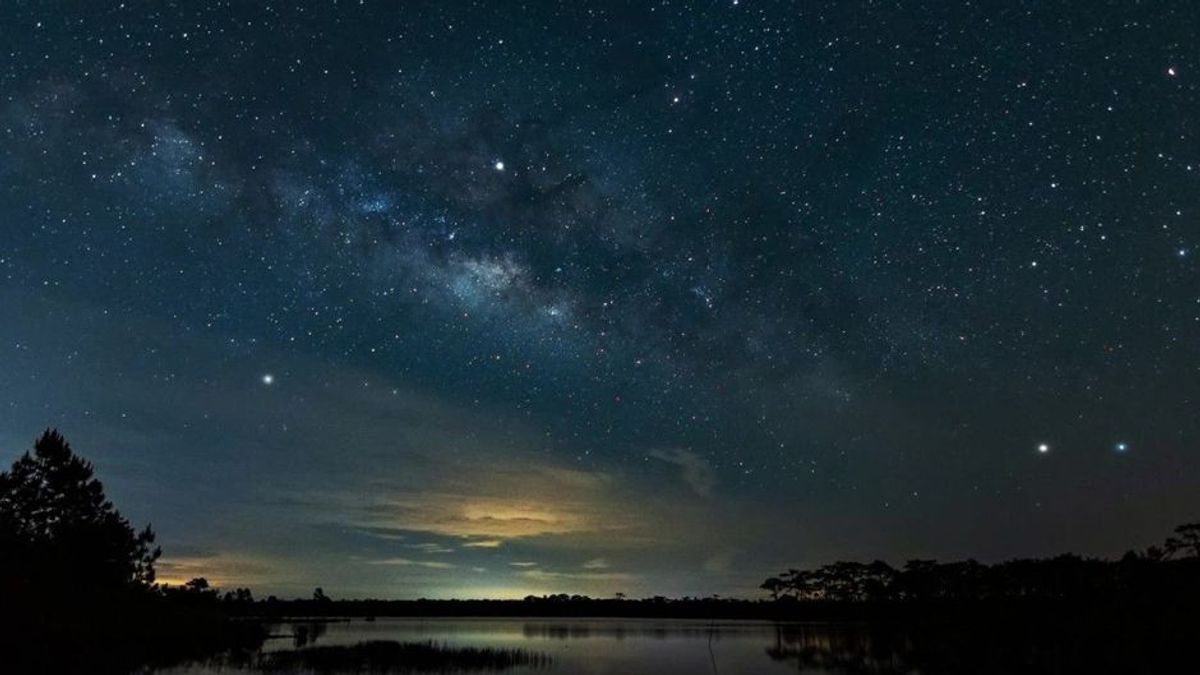Sternschnuppen-Regen und Planeten-Bilder: Diese Astro-Highlights erwarten euch im Juli