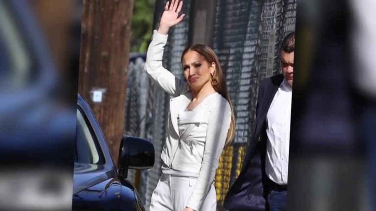 Jennifer Lopez präsentiert "Big Booty" auf ihrem neuen Album
