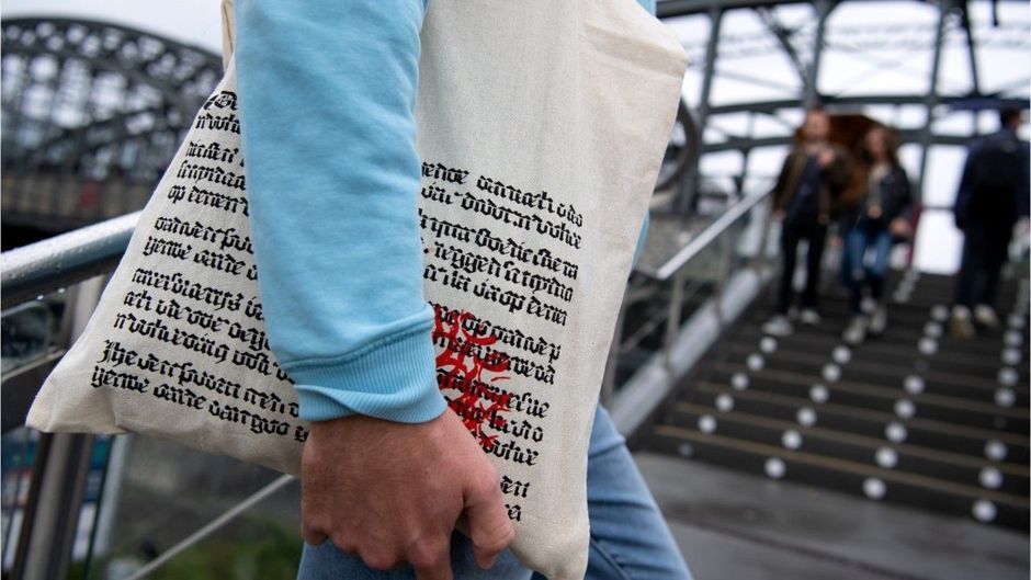 Deutsche Buchhändler-Einkaufstasche wird zum Mode-Kracher in New York