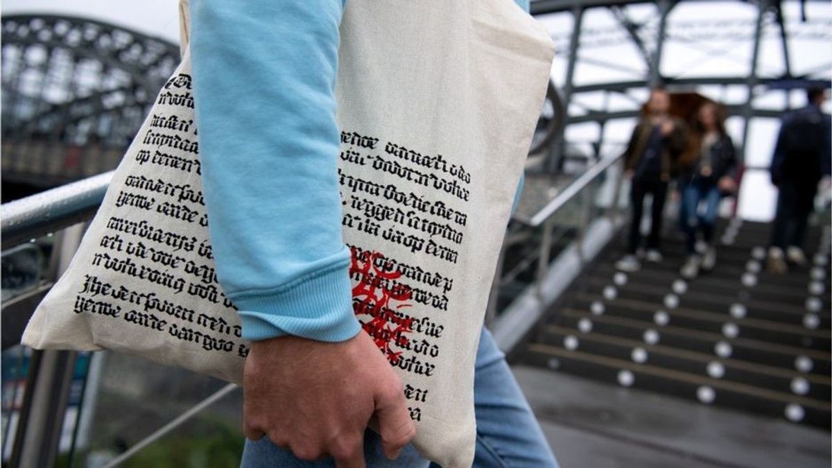 Deutsche Buchhändler-Einkaufstasche wird zum Mode-Kracher in New York