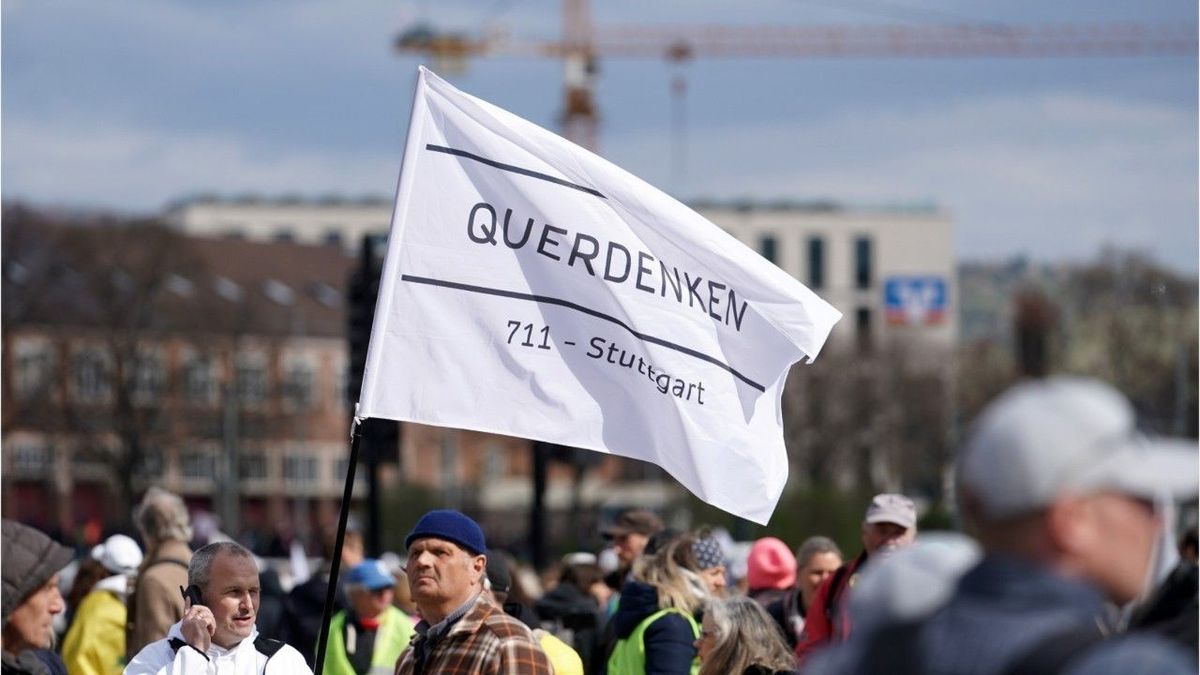 Nach zahlreichen Verstößen: Stuttgart verbietet erneute "Querdenker"-Demos