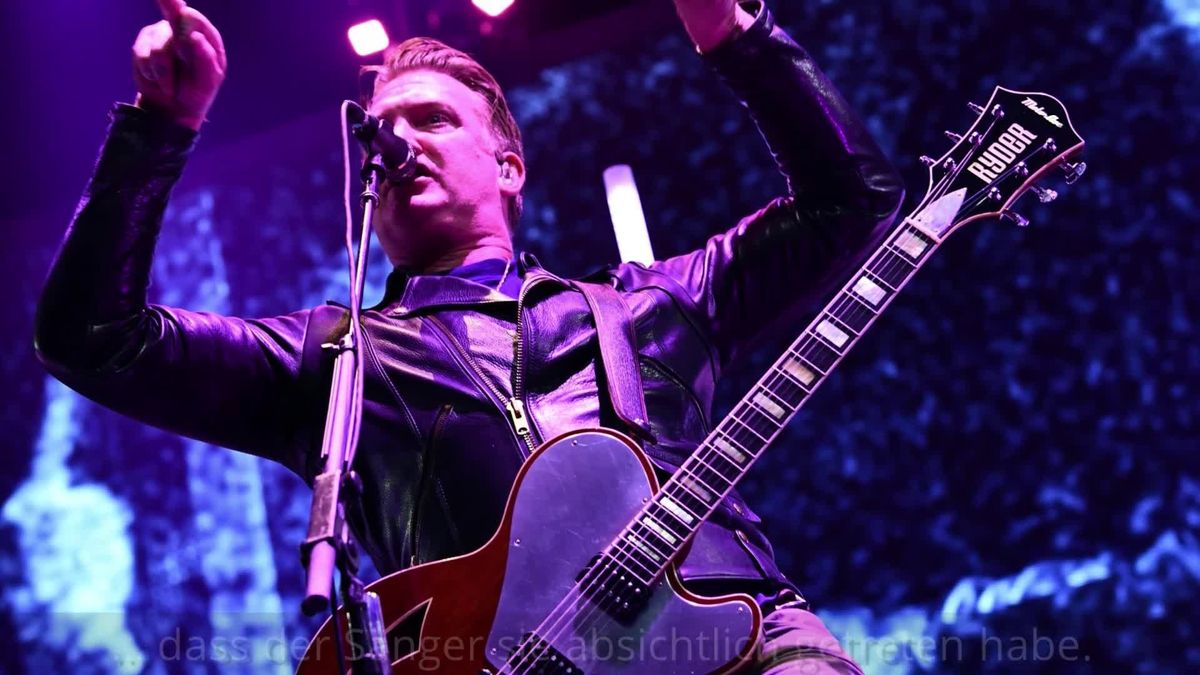 "Queens of the Stone Age”-Frontmann Josh Homme tritt einer Fotografin beim Konzert mitten ins Gesicht