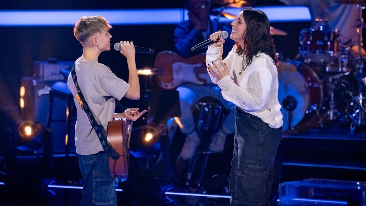 Sie strahlen wie die Sonne: Max und Stefanie performen einen Song von Silbermond