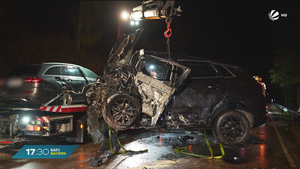 Nach Frontalcrash bei Dietfurt: Zwei Autofahrer sterben