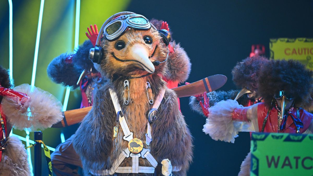 Der Kiwi rockt die "Masked Singer"-Bühne mit "Danger Zone" von Kenny Loggins