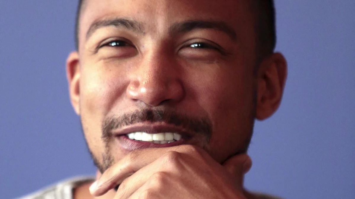 Serien-Crossover: Charles Michael Davis ist in "Jane The Virgin" zu sehen