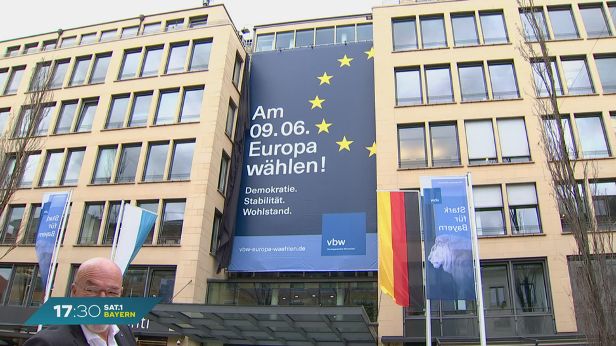Wirtschaft in Bayern: Banner zur Europawahl enthüllt