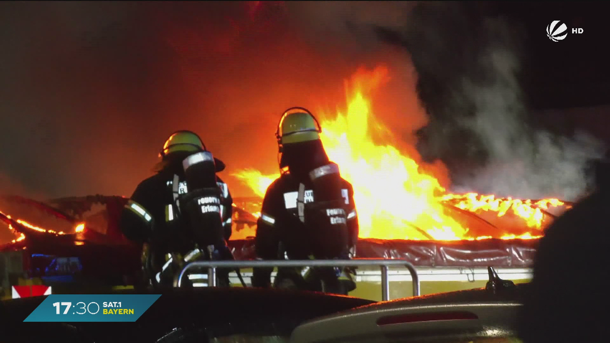 Zweifach-Brand in Erlangen: Elektro-Auto fängt nach Löschvorgang erneut Feuer