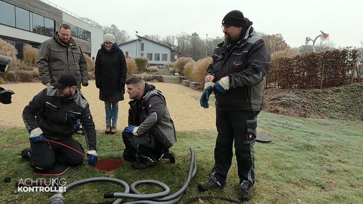 Rohrreiniger Schmidt - Liegewiese unter Wasser