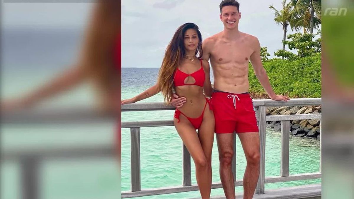 Mit Freundin Sethanie! So schön macht Draxler Urlaub