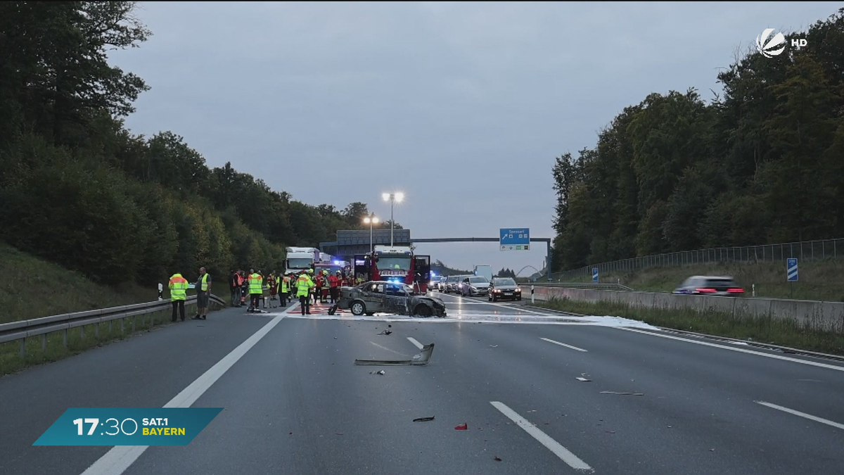 Fahrerflucht in Unterfranken: Pkw auf A3 komplett ausgebrannt