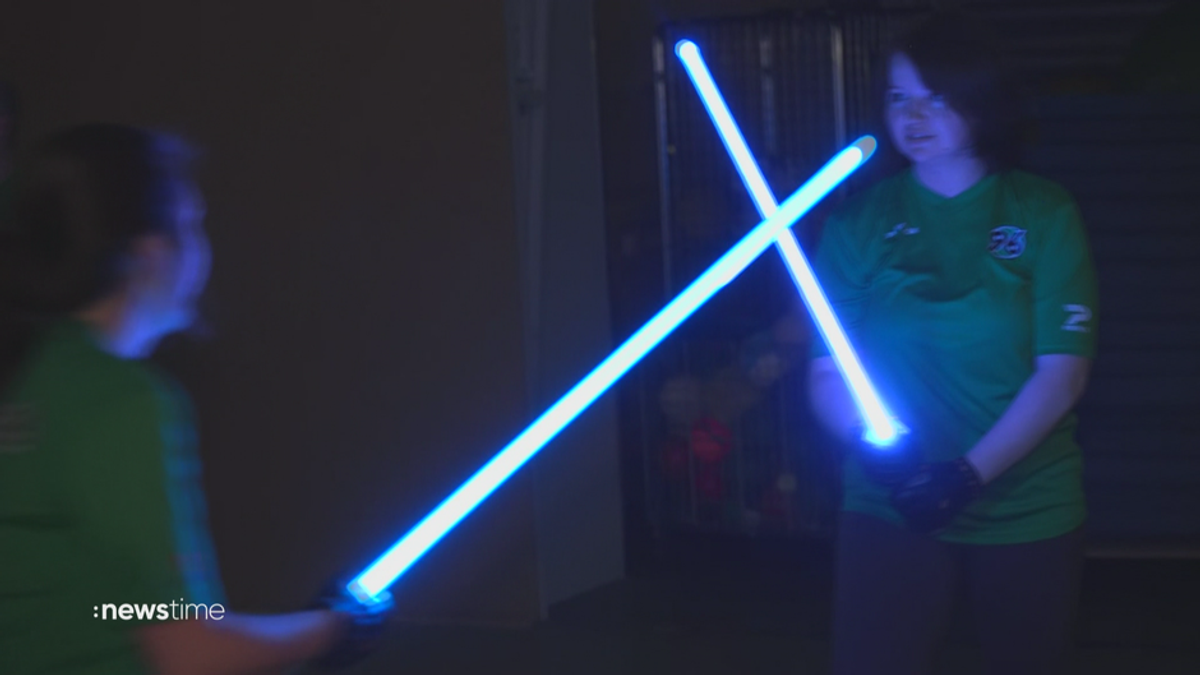 Wie in Star Wars: Beim Ludosport duelliert man sich mit Lichtschwertern