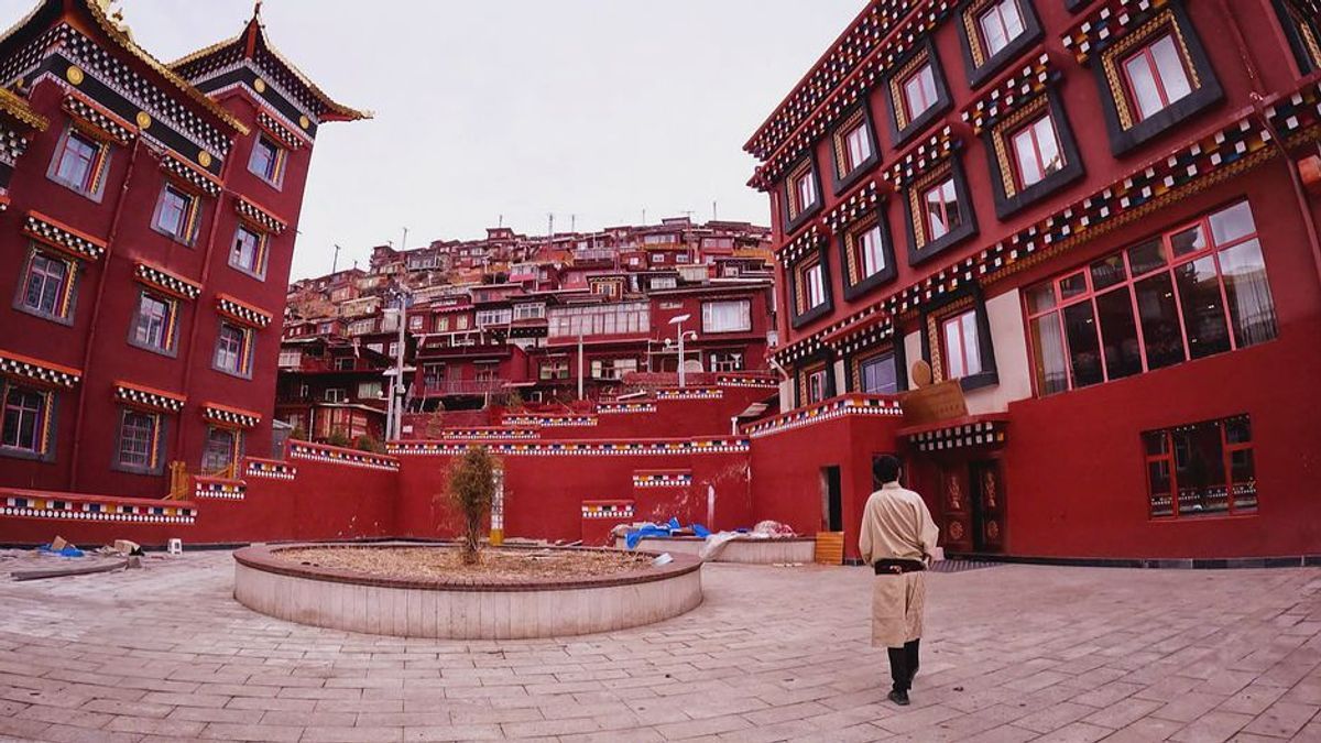 Warum ist in diesem Dorf in China alles rot? 