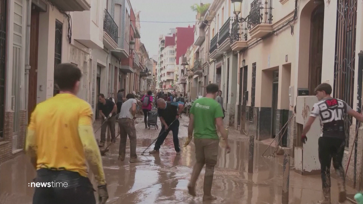 Nach den Unwettern in Spanien: Zehntausende Freiwillige helfen beim Aufräumen