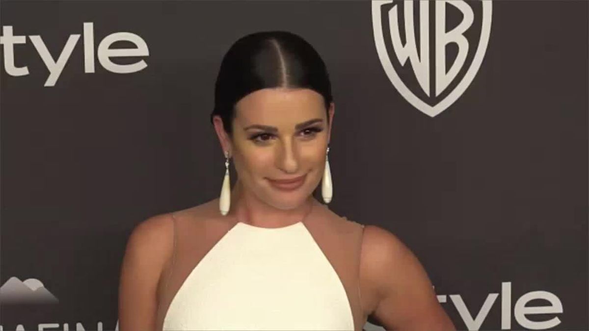 "Glee"-Darstellerin Lea Michele zieht blank!