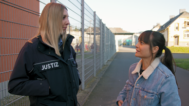 Hinter Gittern: So hart ist der Job als Gefängniswärterin!
