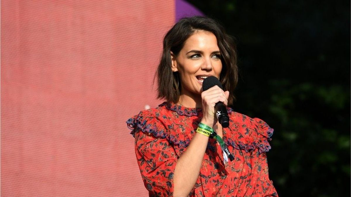 Katie Holmes: Sie lebte mit Tochter Suri eine Woche im Flüchtlingslager