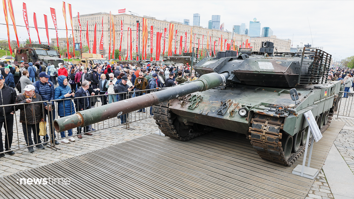 Ukraine-Krieg: Große Parade in Moskau stellt erbeutete Kriegspanzer aus