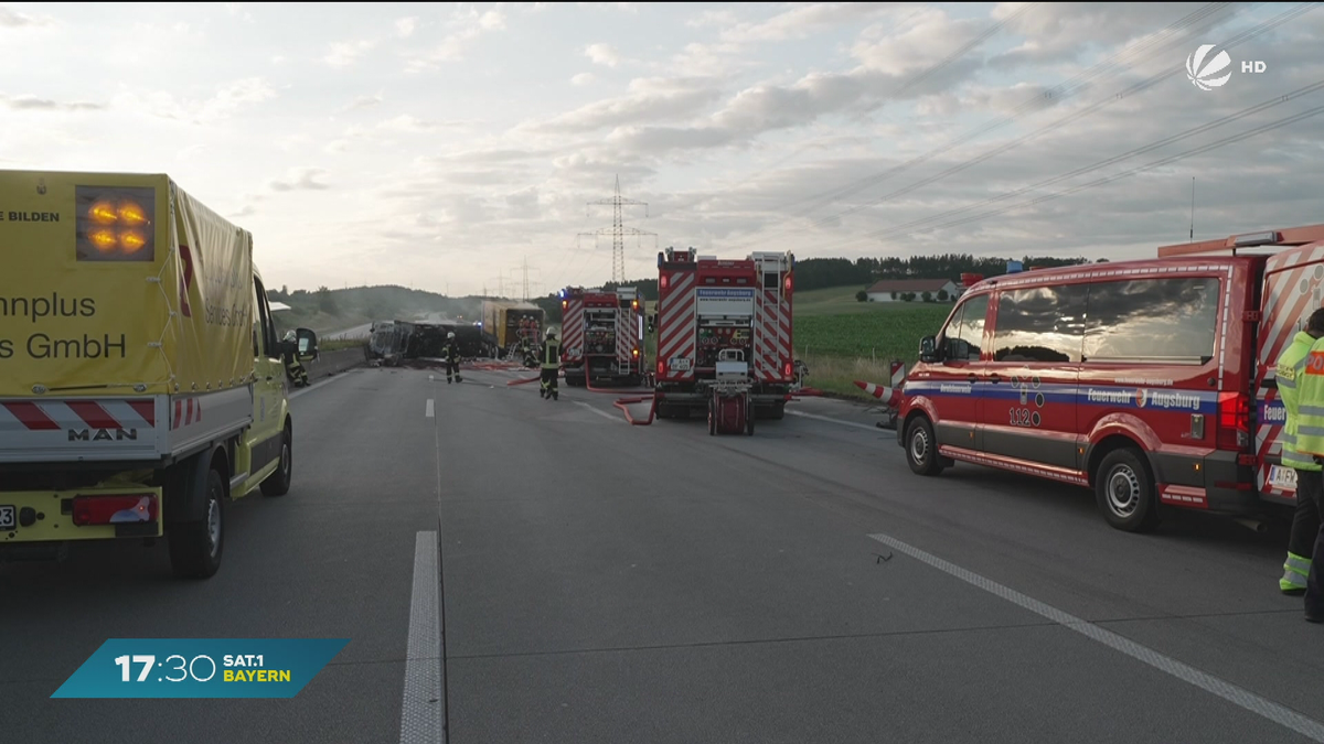 Tödlicher Unfall auf A8 bei Dasing: Gefahrgut-Lastwagen in Brand geraten