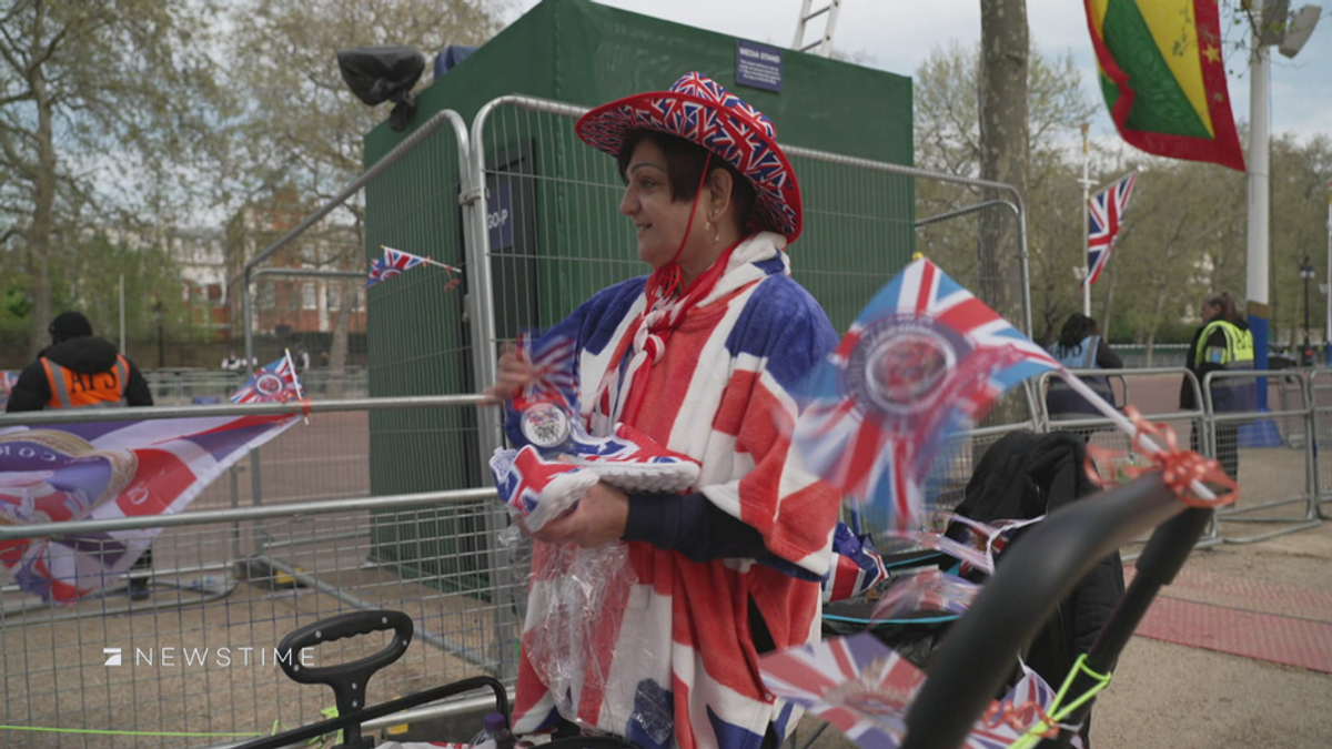 Royal-Fans campen vor Krönung von Charles in London