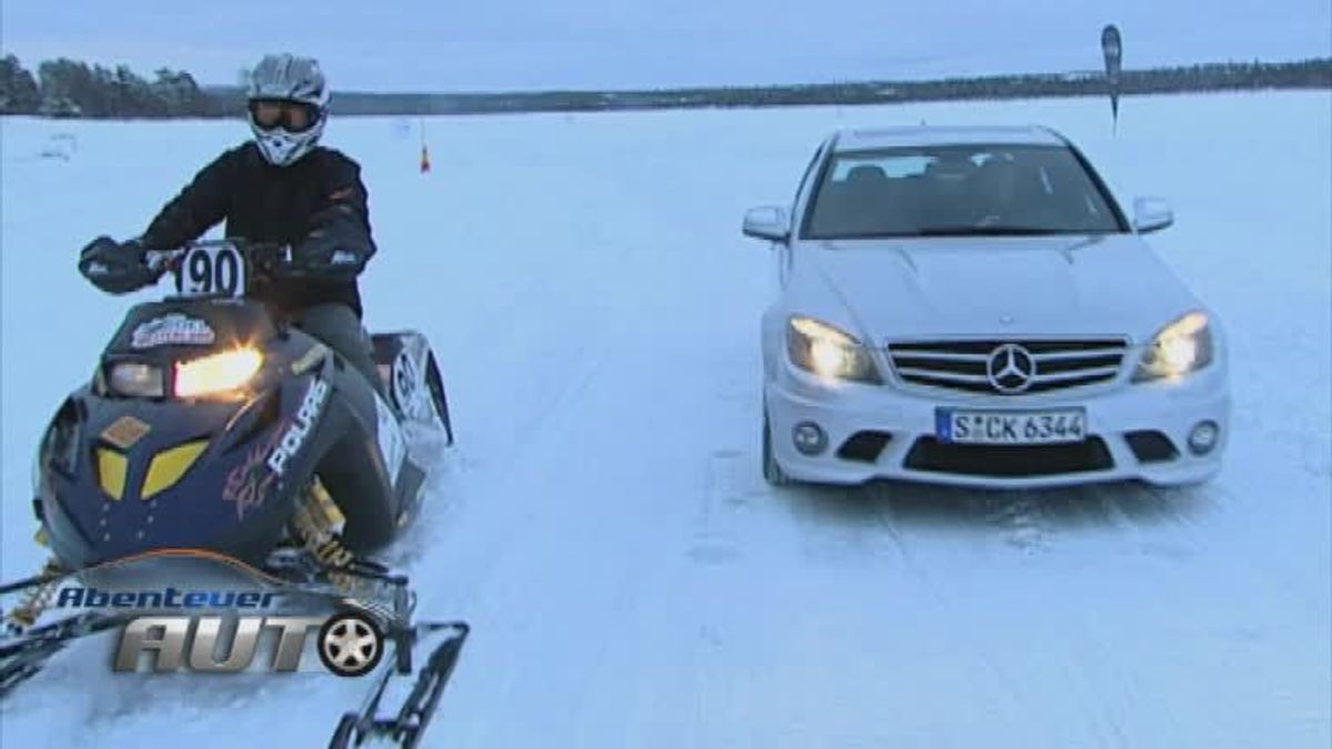 Zeitmaschine: Auto vs. Schneemobil