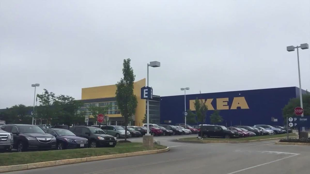 Ihm passiert der Albtraum aller Männer - wegen eines Ikea-Hockers!