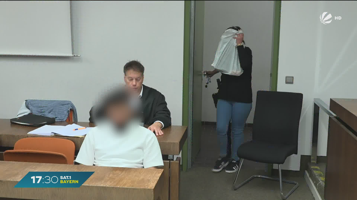 Gefälschter Bankraub in München: Mehr als drei Jahre Haft für Angestellte