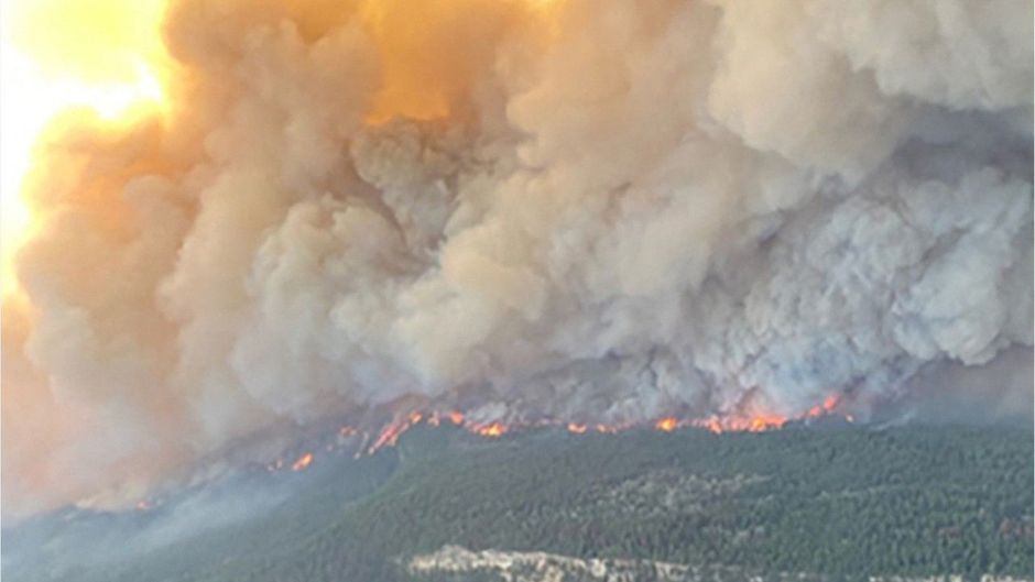 Tragische Bilder: Kanadische Ortschaft fast ganz abgebrannt