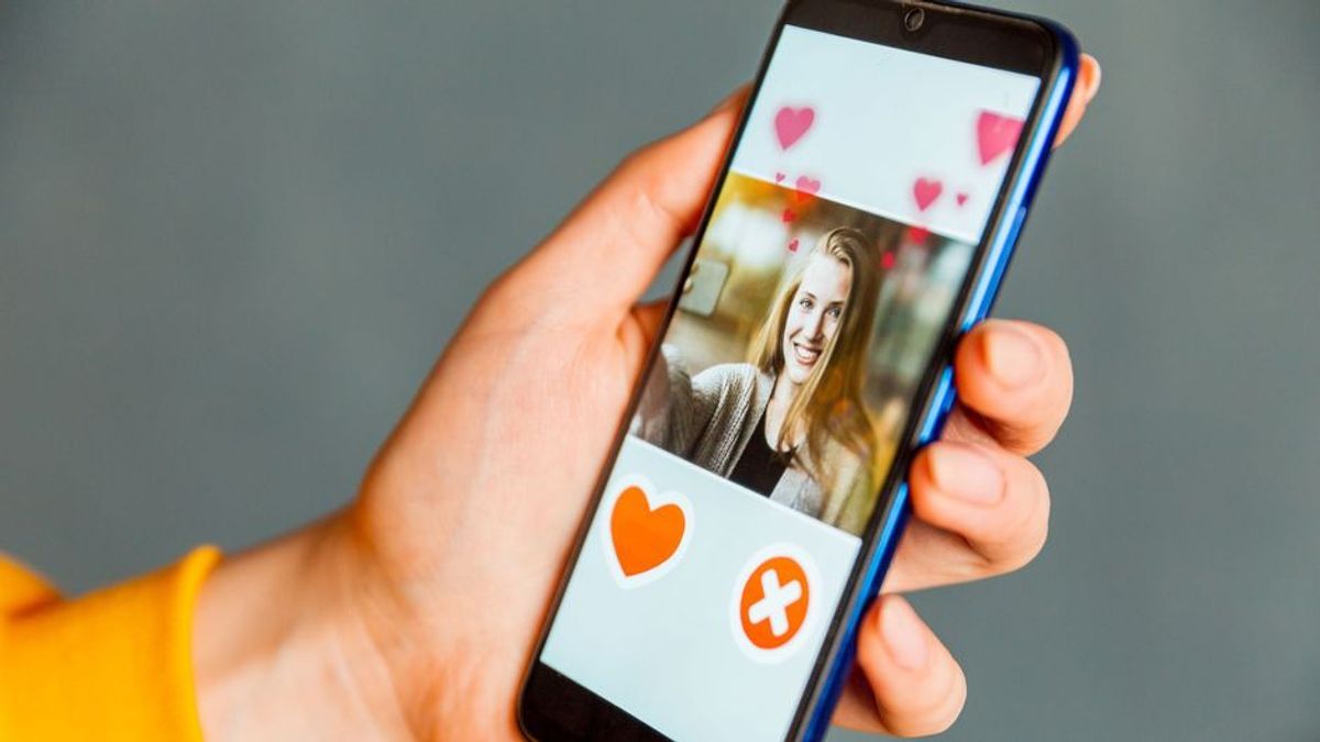 Online-Dating: Deshalb solltest du auf Spiegelselfies verzichten! 