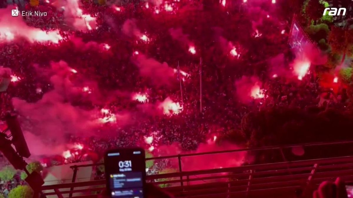 Atemberaubender Empfang - Piräus feiert historischen Europacup