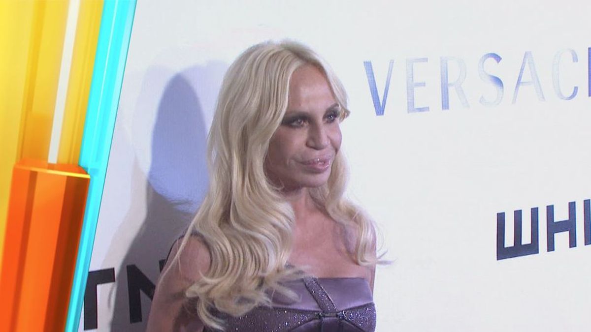 Von der Muse zur Kämpferin: Donatella Versaces Lebensweg