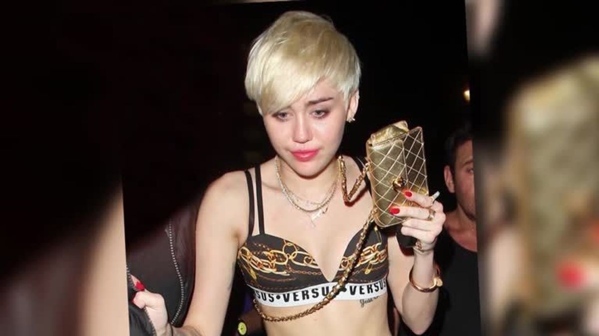 Miley Cyrus macht im Halbnackt-Outfit Party in London