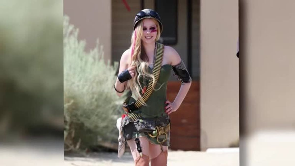 stars_avrillavignearmee_HDwide25