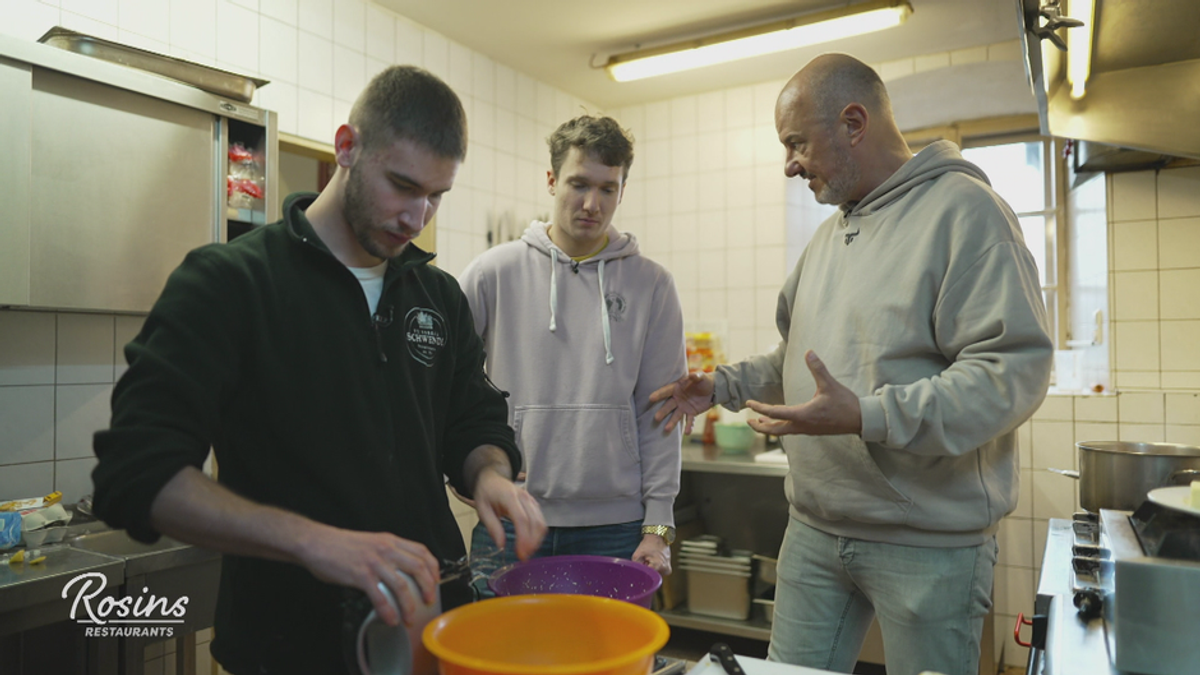 Kaiserschmarrn vom Profi: Frank Rosin zeigt den Jungköchen wo es lang geht!