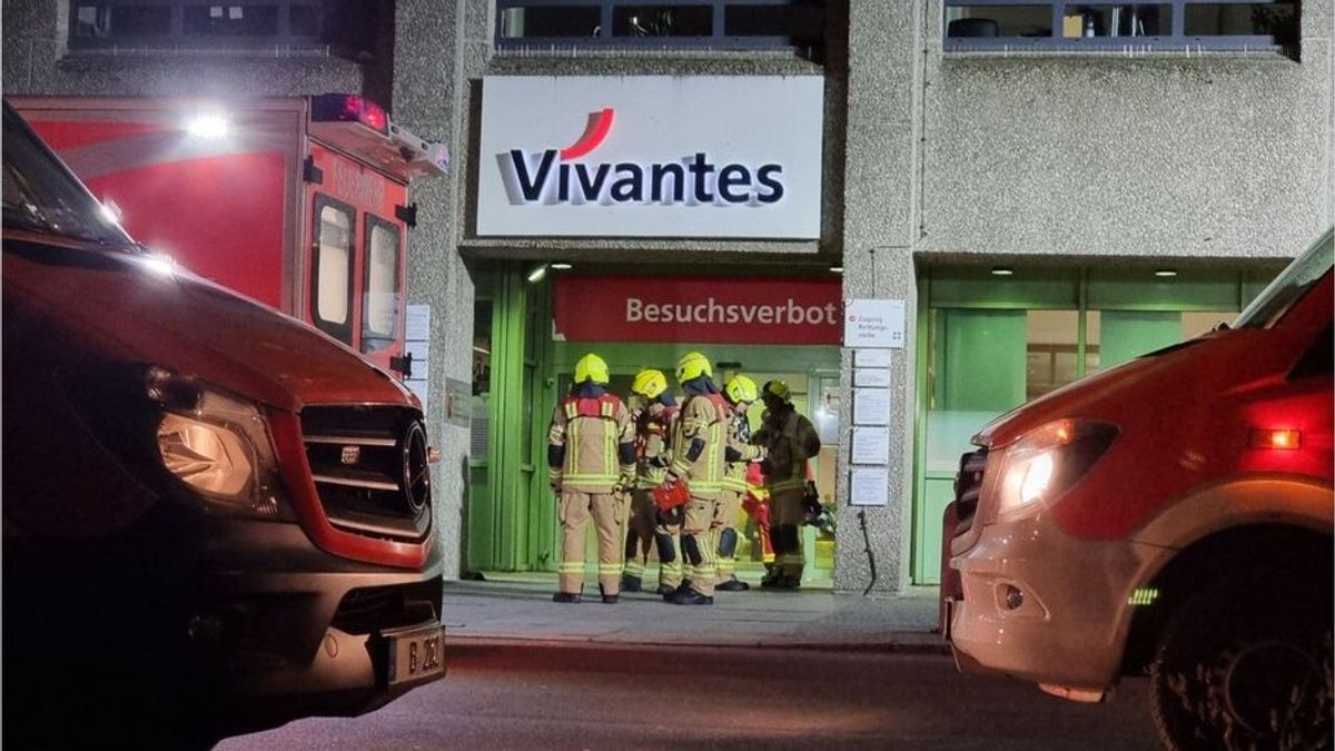 Brand in Berliner Klinik: Vier Schwerverletzte