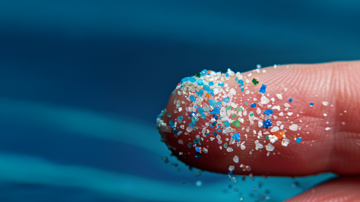 Woher kommt das Mikroplastik in Flüssen?