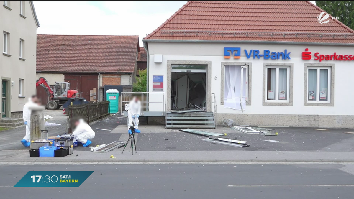 Geldautomatensprengung in Fladungen: Unbekannte flüchten vom Tatort