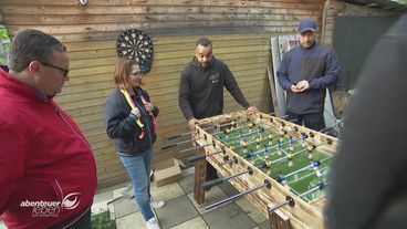 Sven und Benni bauen einen DIY-Tunierkicker-Tisch der Profiklasse