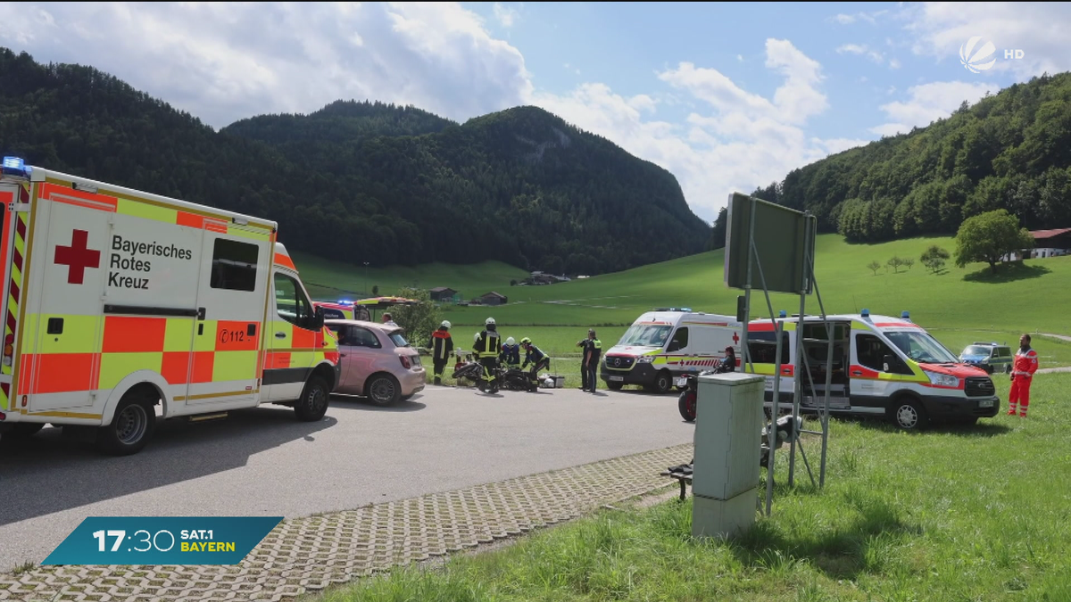 Motorradunfall in Scheffau: Zwei Pfarrer im Krankenhaus gelandet