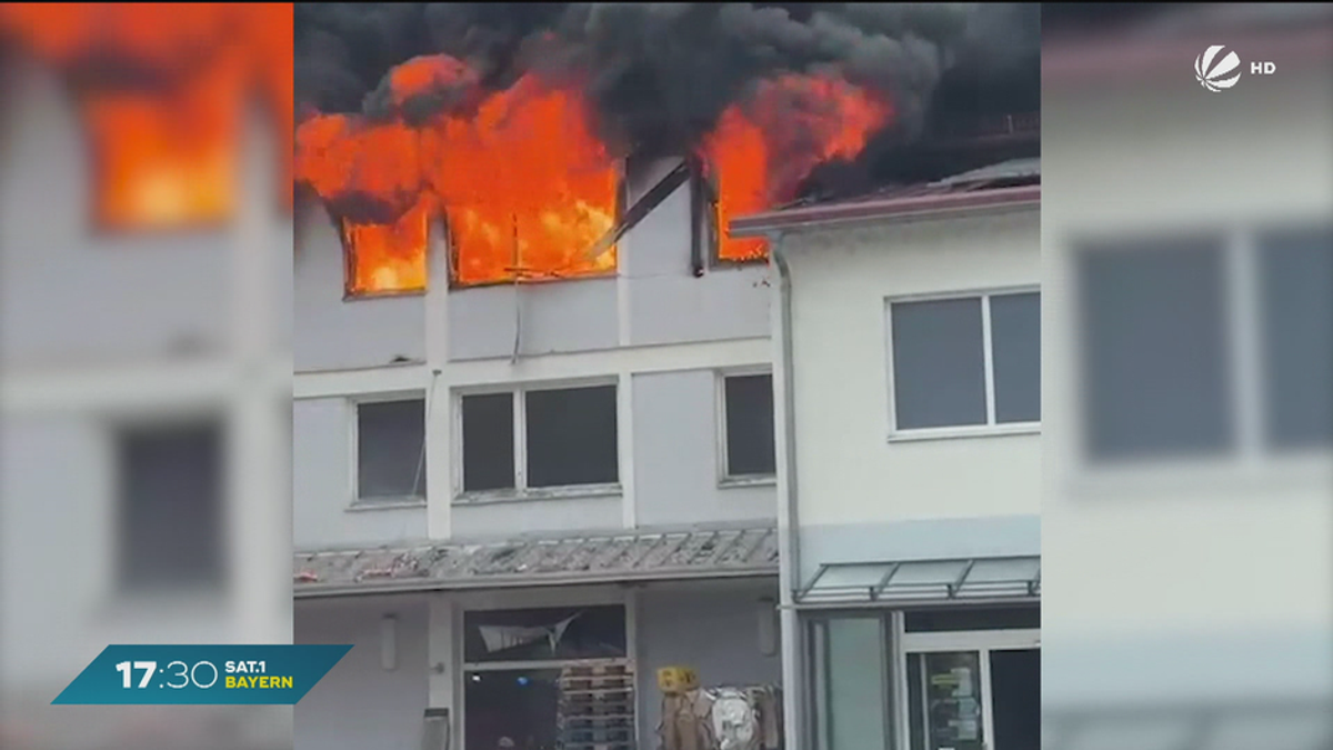 Feuer bei Reifenhändler in Eggenfelden: Ursache noch unbekannt