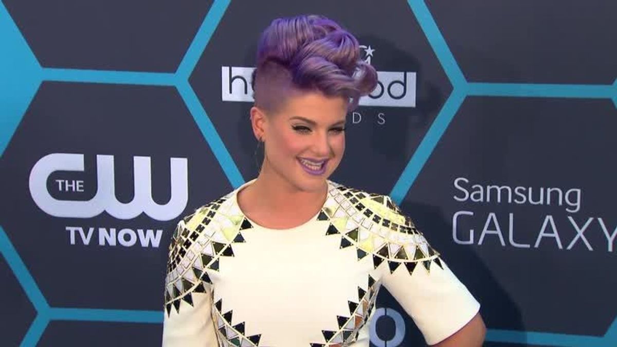 Kelly Osbourne zeigt ihre sexy Kurven im Bikini
