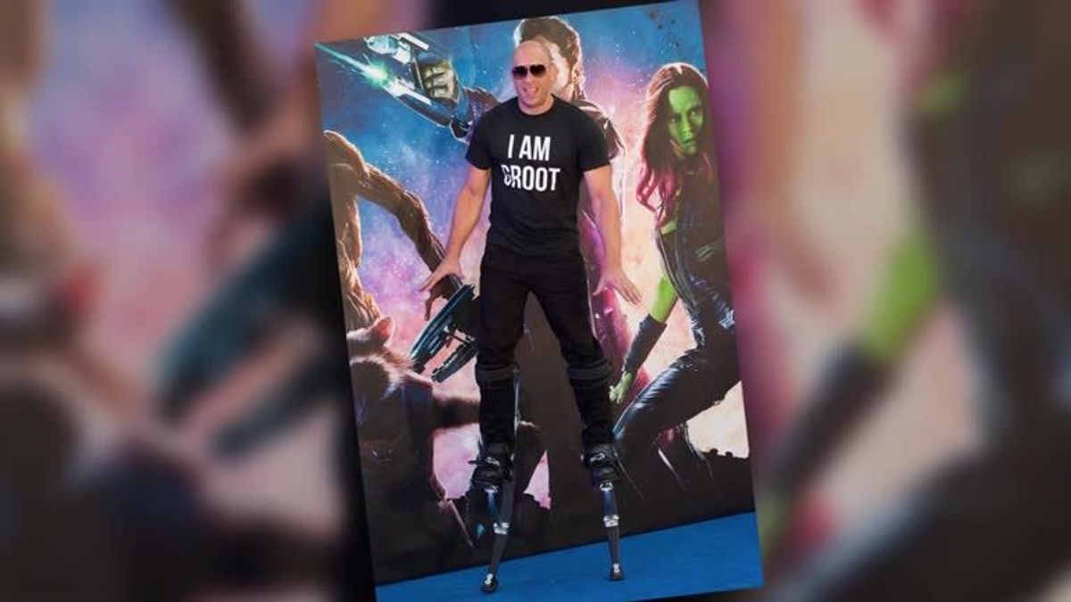 Vin Diesel kommt auf Stelzen zur Guardians of the Galaxy Premiere
