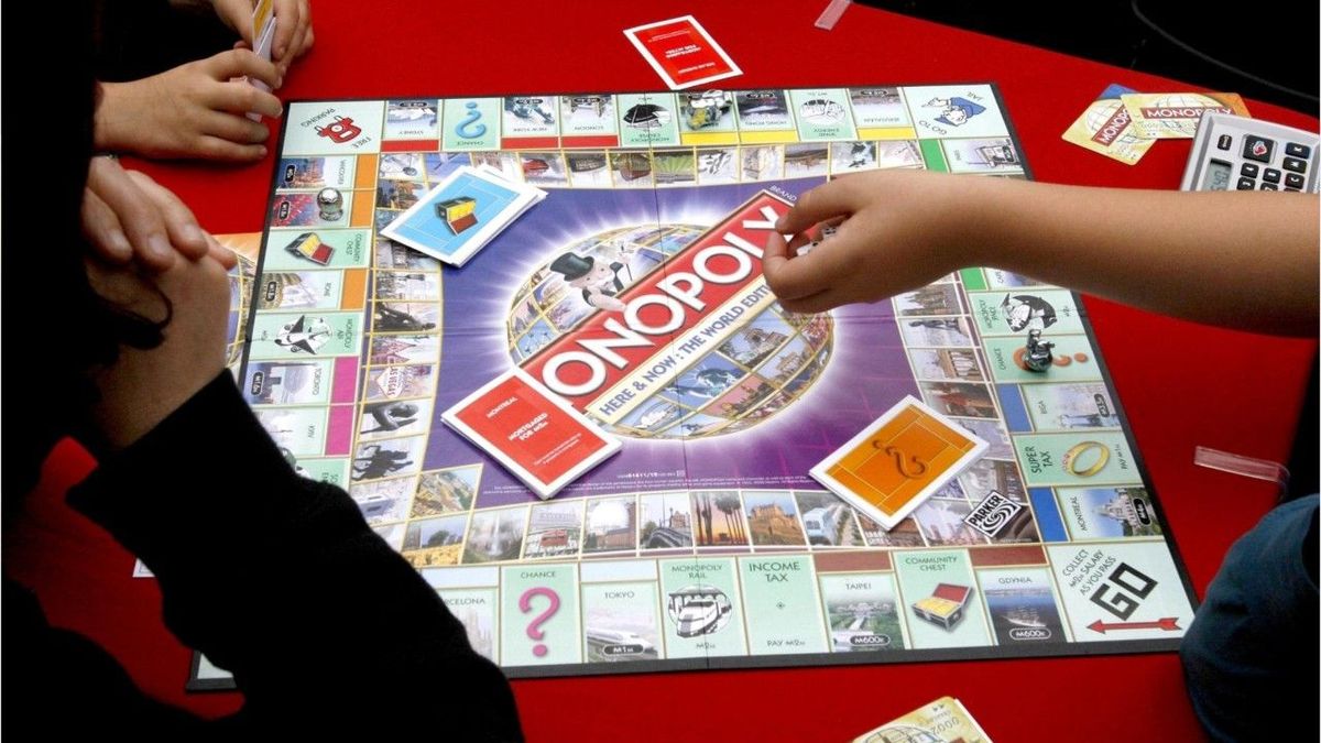 Monopoly-Spiel mit echtem Geld in Umlauf