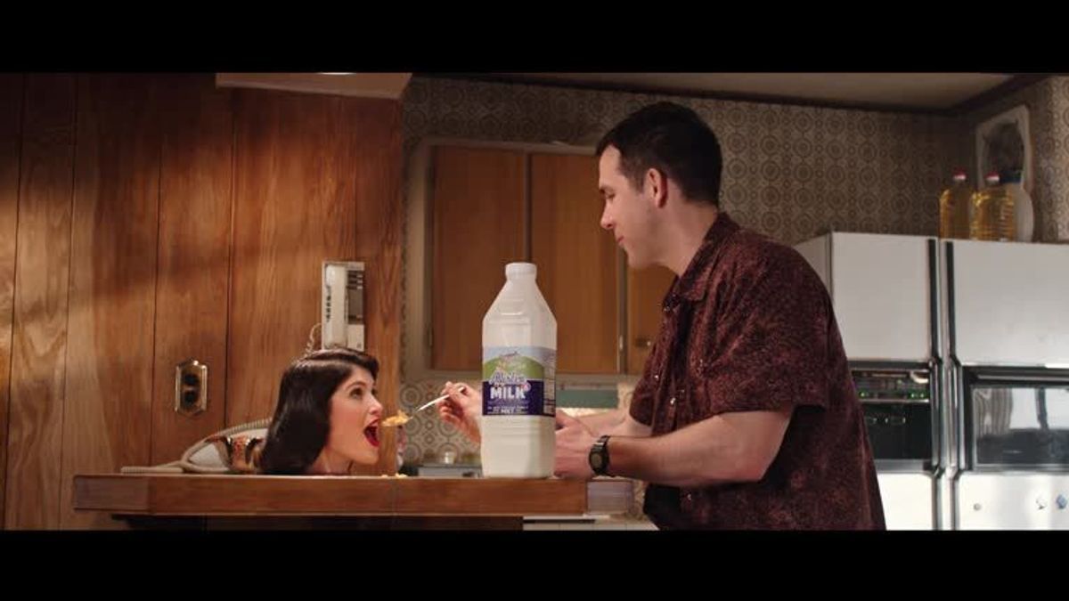 TheVoices_Trailer_Deutsch_ST1422437471