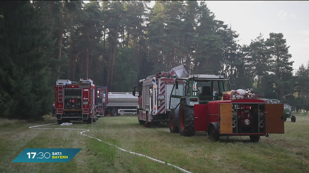 Waldbrand bei Ansbach: Auto setzt 10.000 Quadratmeter in Flammen