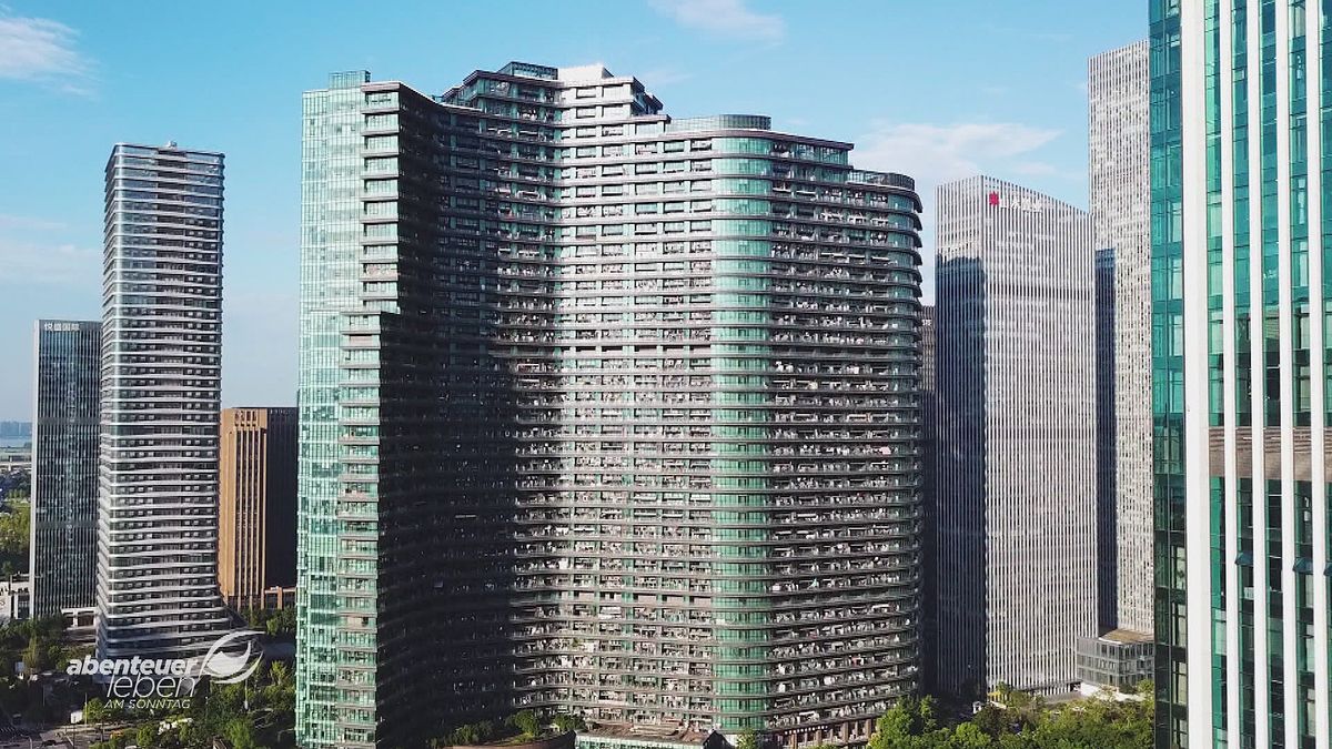 Nie mehr rausgehen: Das größte Wohnhaus der Welt steht in China