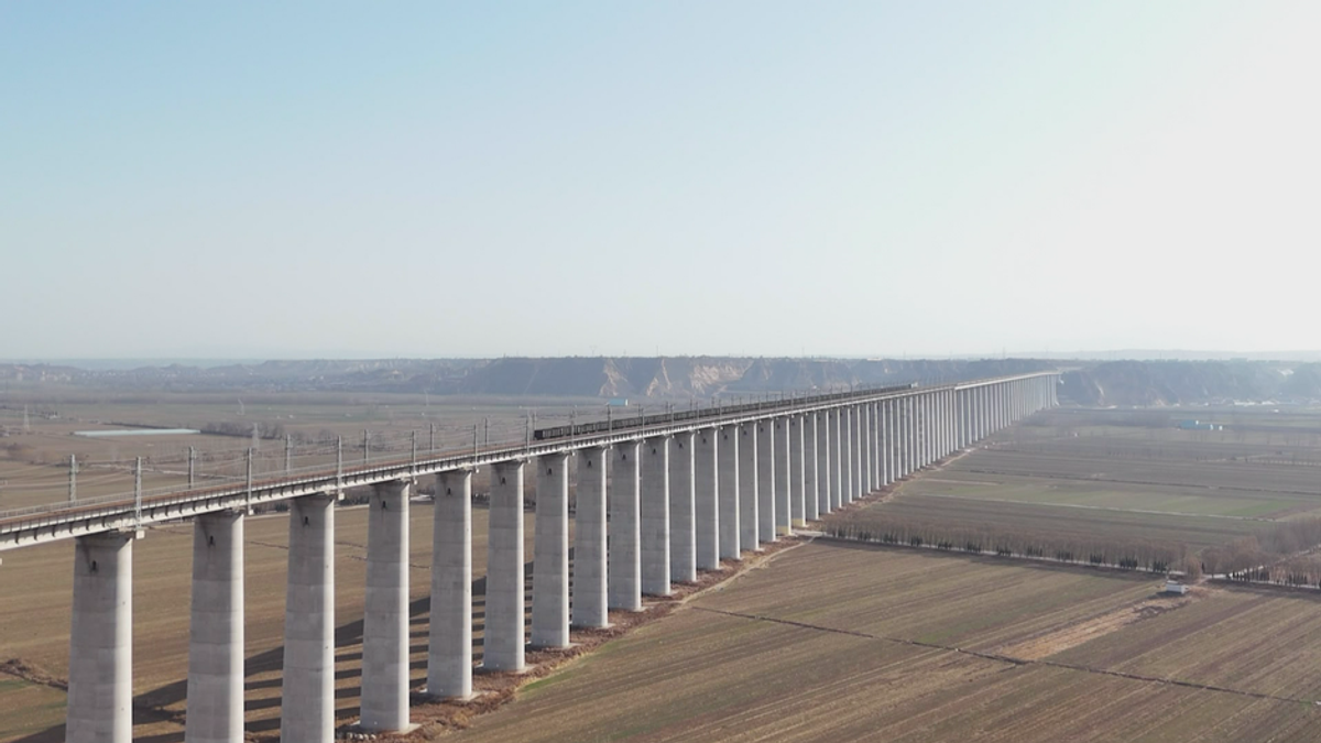Chinas Mega-Projekt: Das größte Eisenbahn-Viadukt der Welt